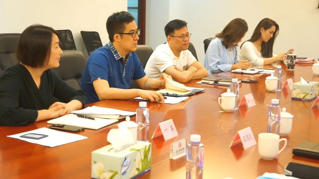 吴泾镇副镇长汇报工作 吴泾镇副镇长汇报工作